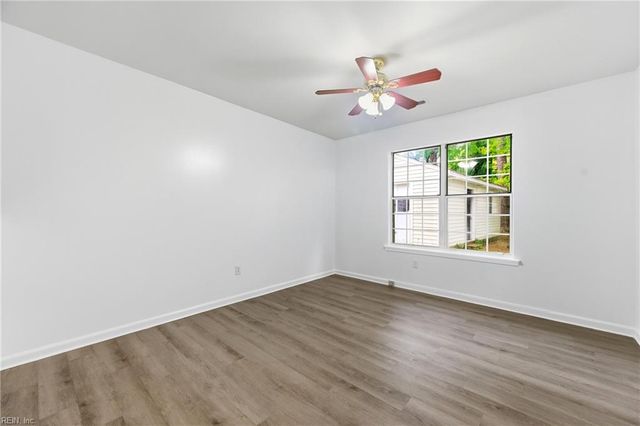 165 Little John PL, Newport News, VA 23602