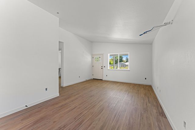 1407 Fruitdale Drive UNIT 2, Grants Pass, OR 97527