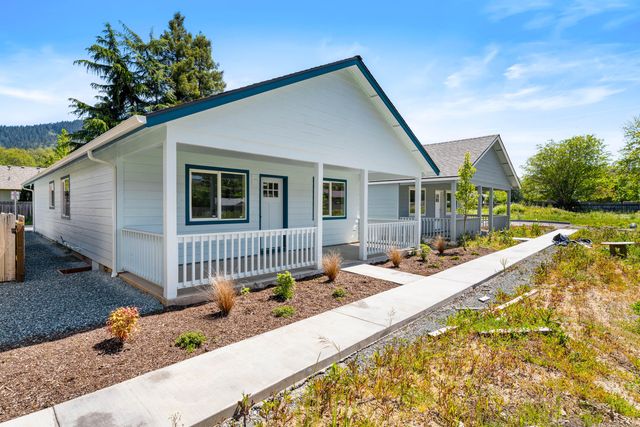 1407 Fruitdale Drive UNIT 2, Grants Pass, OR 97527