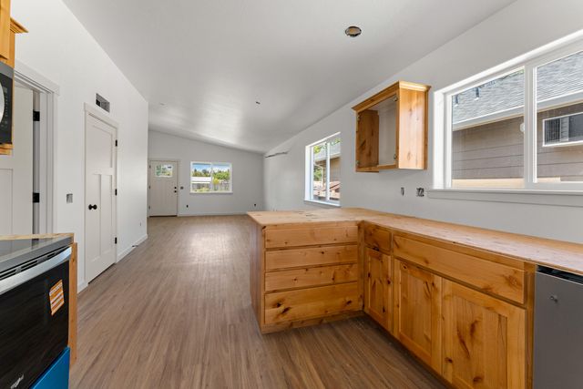 1407 Fruitdale Drive UNIT 2, Grants Pass, OR 97527
