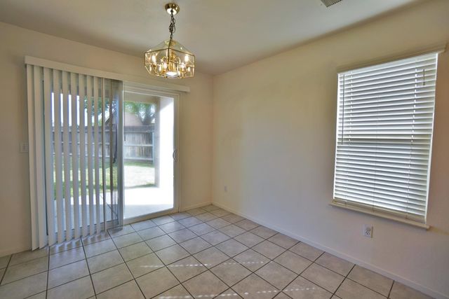 950 Geneva Drive, Lemoore, CA 93245