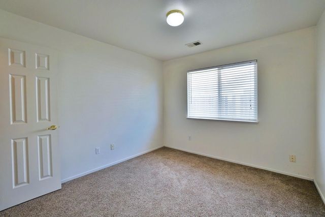 950 Geneva Drive, Lemoore, CA 93245