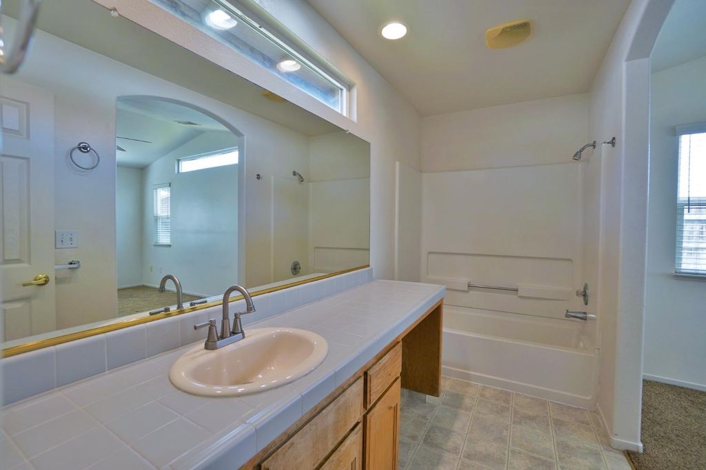 Image 36 of property listing at 950 Geneva Drive, Lemoore, CA 93245