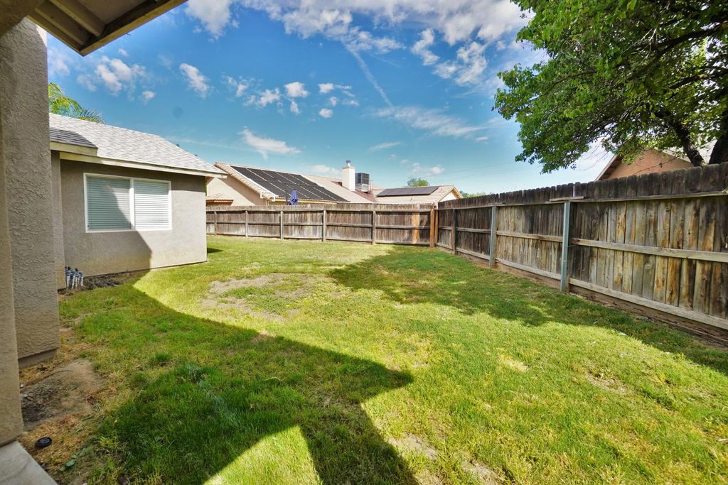 Image 38 of property listing at 950 Geneva Drive, Lemoore, CA 93245