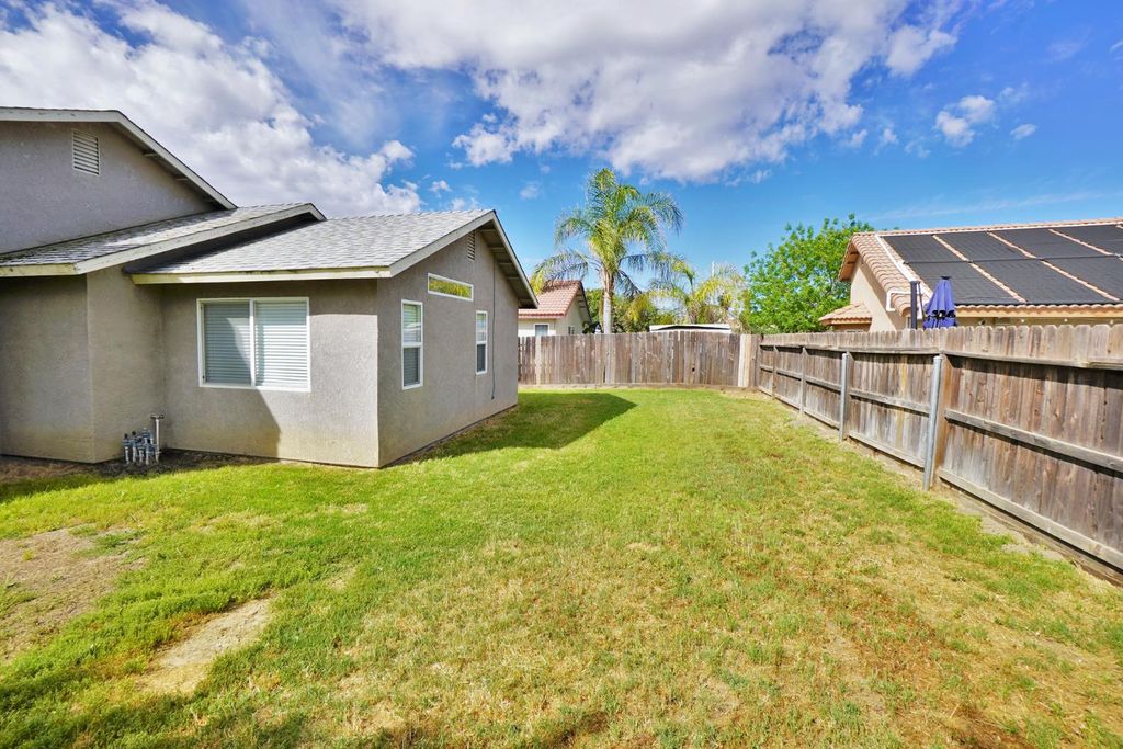 Image 41 of property listing at 950 Geneva Drive, Lemoore, CA 93245