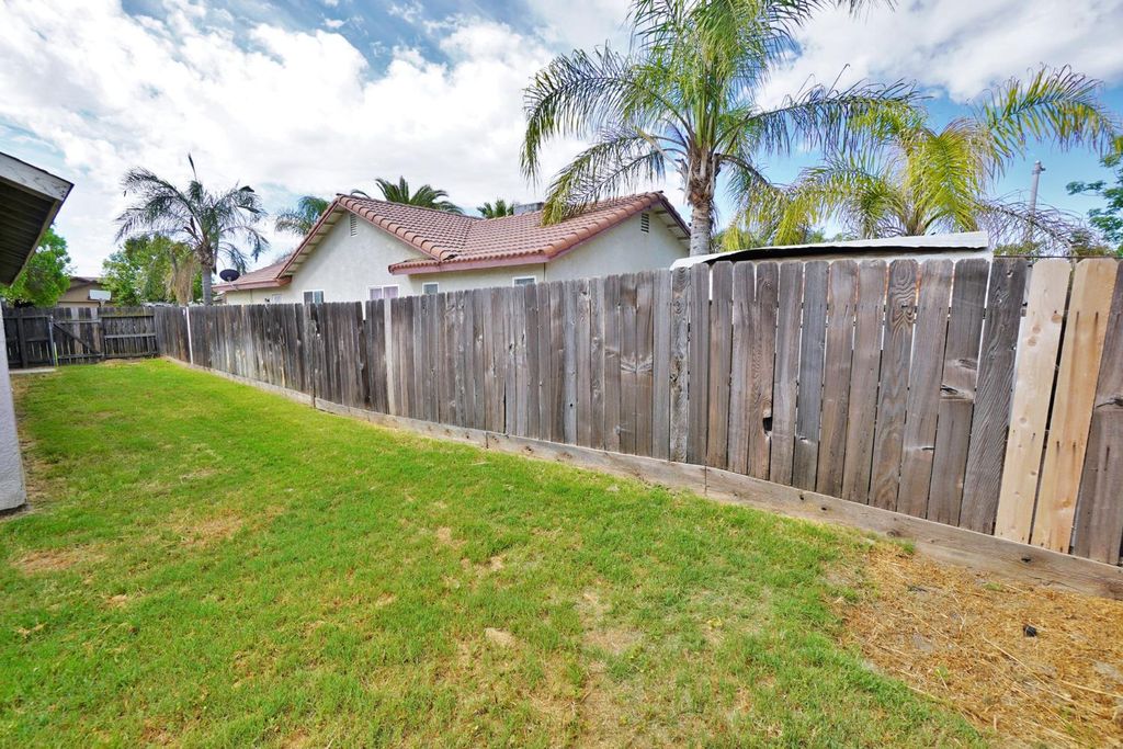Image 44 of property listing at 950 Geneva Drive, Lemoore, CA 93245