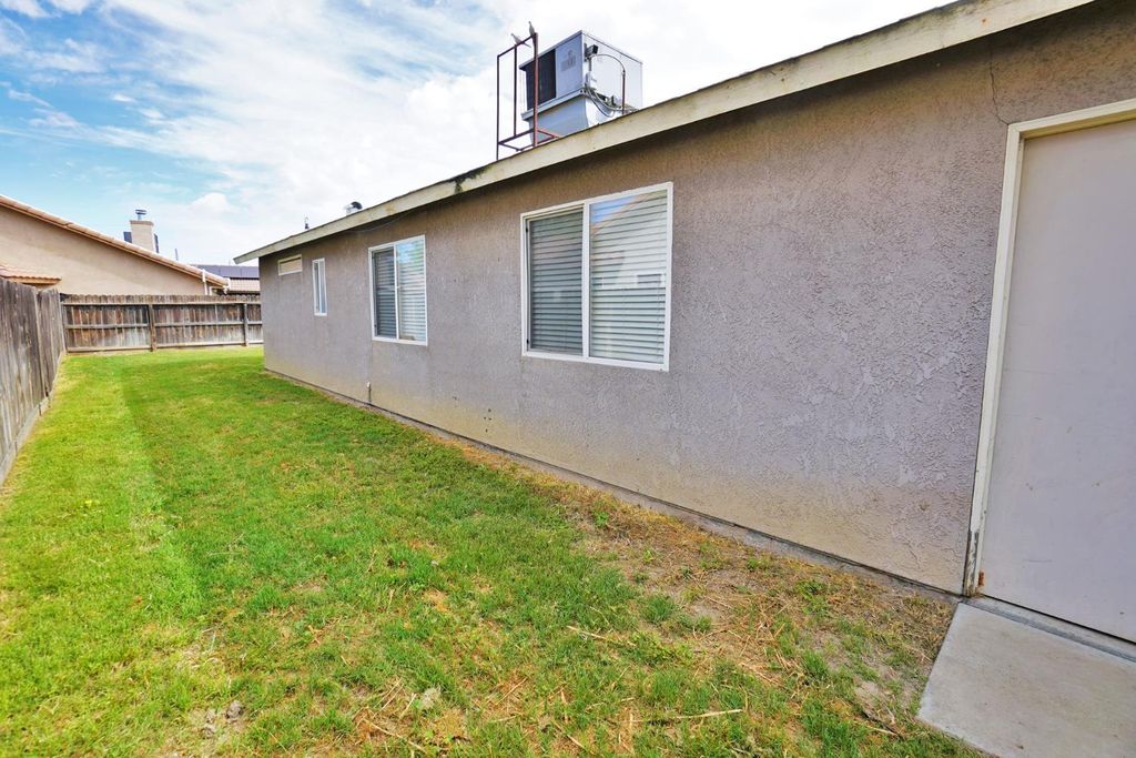 Image 48 of property listing at 950 Geneva Drive, Lemoore, CA 93245