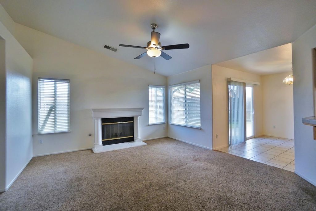 Image 6 of property listing at 950 Geneva Drive, Lemoore, CA 93245