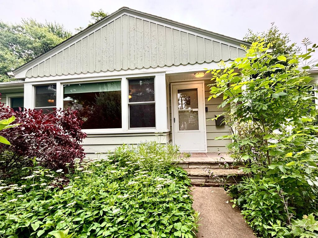 2527 Cleveland Street NE, Minneapolis, MN 55418
