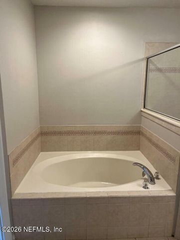 11008 APPLE BLOSSOM Trail W, Jacksonville, FL 32218