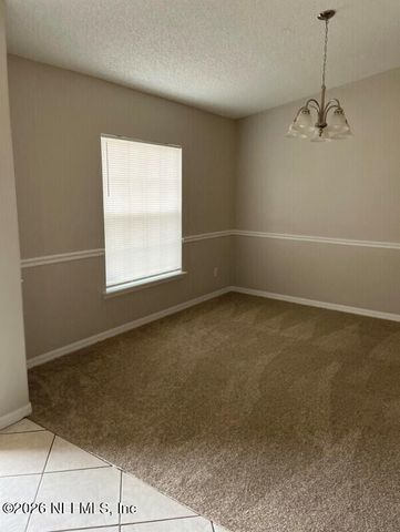 11008 APPLE BLOSSOM Trail W, Jacksonville, FL 32218