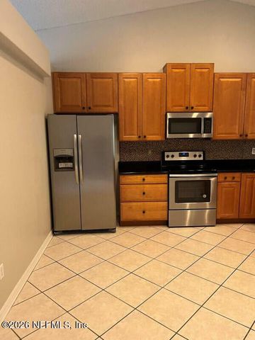 11008 APPLE BLOSSOM Trail W, Jacksonville, FL 32218