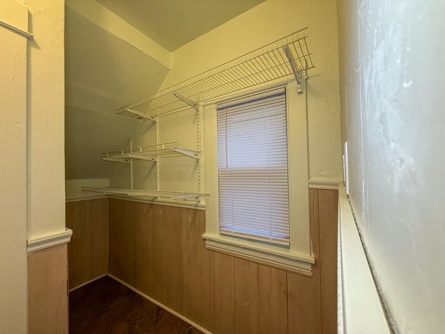 904 Jessamine Avenue E, Saint Paul, MN 55106