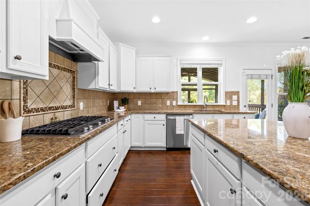 2805 Julian Glen Circle, Waxhaw, NC 28173