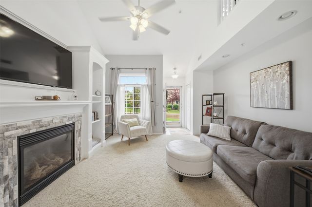 8610 Ep True Parkway 2012, West Des Moines, IA 50266