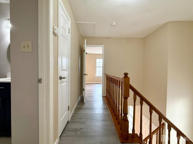 384 Inwood Court, Franklin, NJ 08873