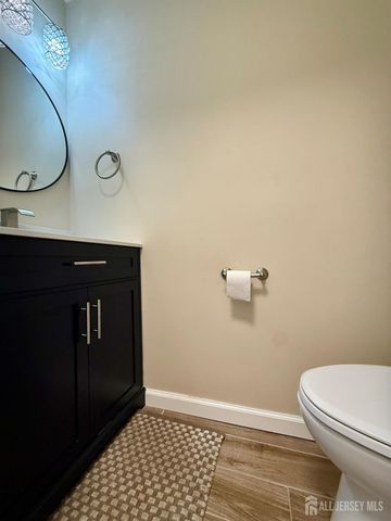 384 Inwood Court, Franklin, NJ 08873