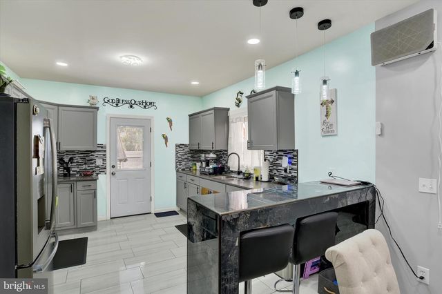 2005 SWATARA ST, Harrisburg, PA 17104