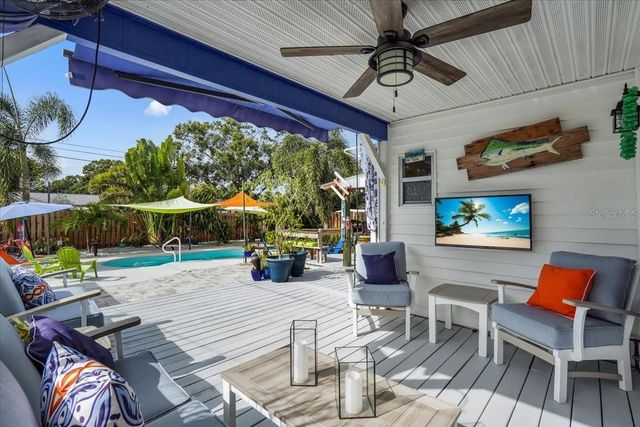 801 GRAY STREET S, Gulfport, FL 33707