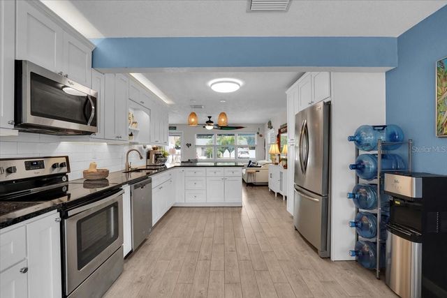 801 GRAY STREET S, Gulfport, FL 33707