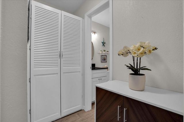 801 GRAY STREET S, Gulfport, FL 33707