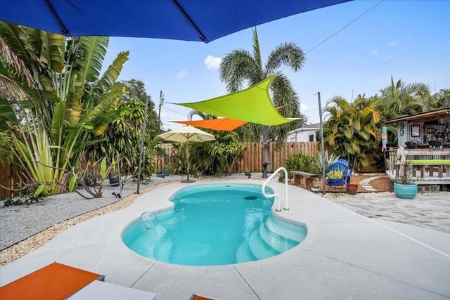 801 GRAY STREET S, Gulfport, FL 33707