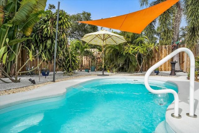 801 GRAY STREET S, Gulfport, FL 33707