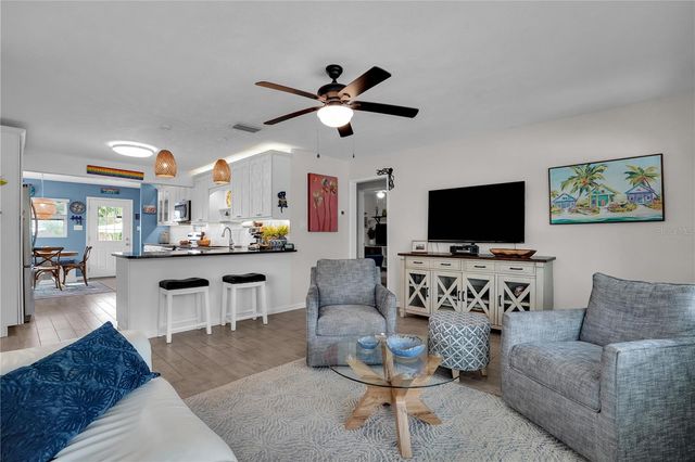 801 GRAY STREET S, Gulfport, FL 33707