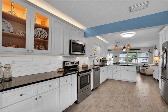 801 GRAY STREET S, Gulfport, FL 33707