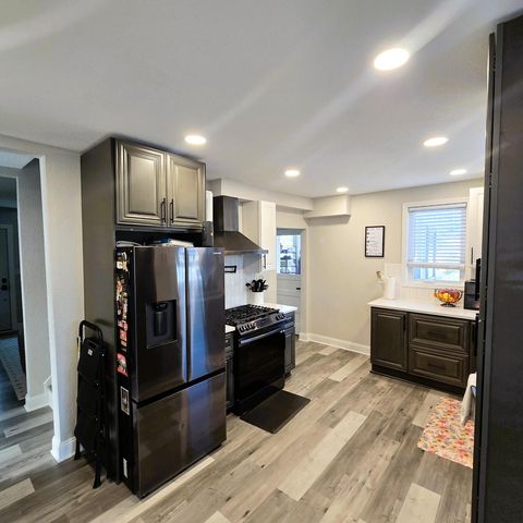 3531 W Rawson AVENUE, Franklin, WI 53132
