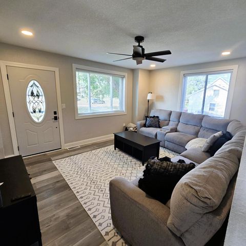 3531 W Rawson AVENUE, Franklin, WI 53132