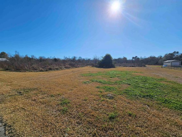 1762 Highway 665, Montegut, LA 70377