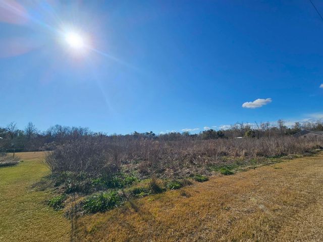 1762 Highway 665, Montegut, LA 70377