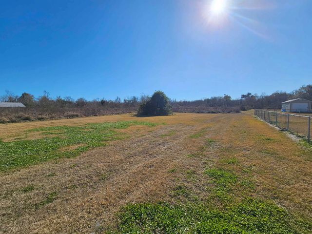 1762 Highway 665, Montegut, LA 70377