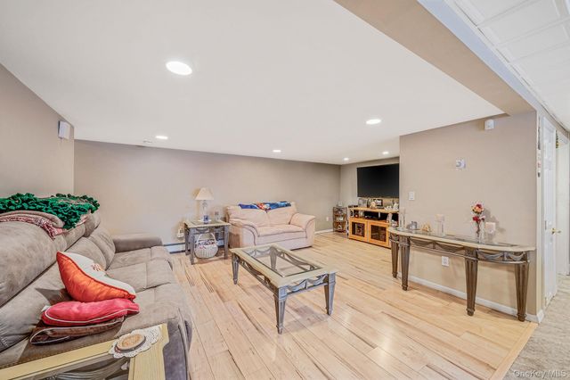 159 Shady Lane, Smithtown, NY 11787