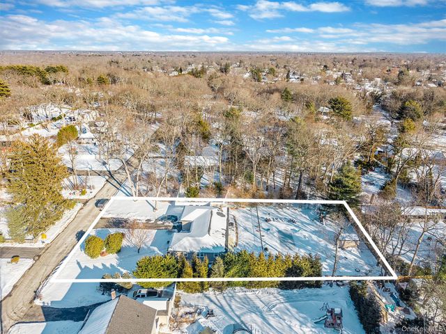 159 Shady Lane, Smithtown, NY 11787