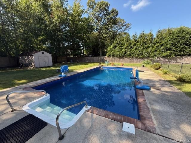 159 Shady Lane, Smithtown, NY 11787