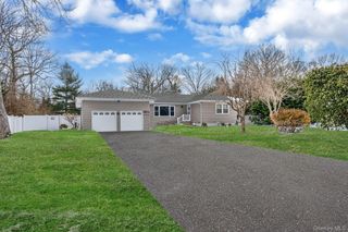 159 Shady Lane, Smithtown, NY 11787
