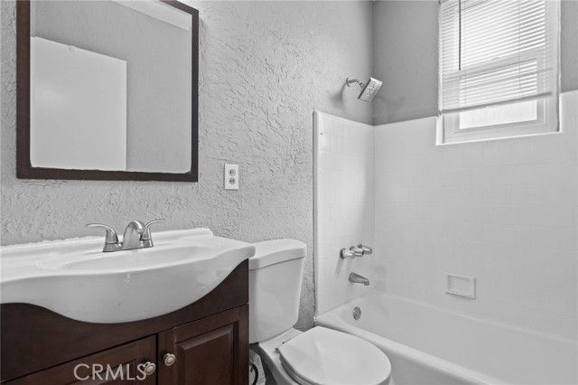 9952 Catawba, Fontana, CA 92335