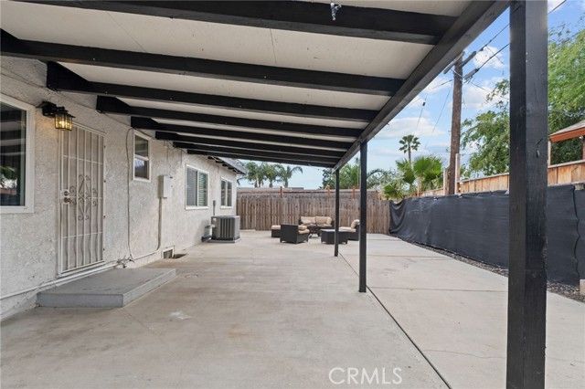 9952 Catawba, Fontana, CA 92335