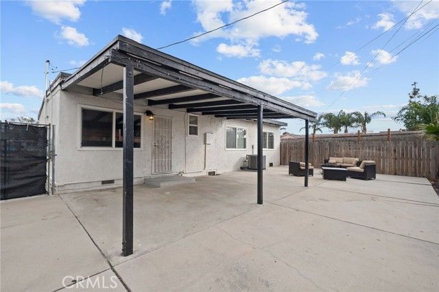 9952 Catawba, Fontana, CA 92335