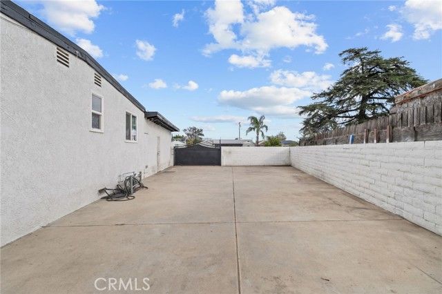 9952 Catawba, Fontana, CA 92335