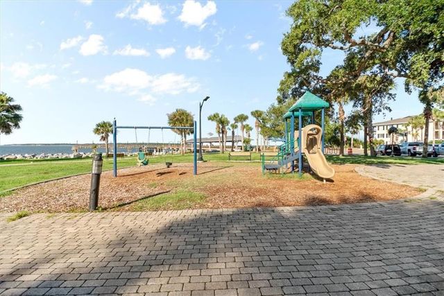 404 Mariners Circle, St. Simons Island, GA 31522