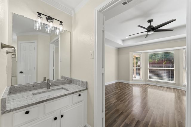 1064 The Meadows Parkway, Desoto, TX 75115