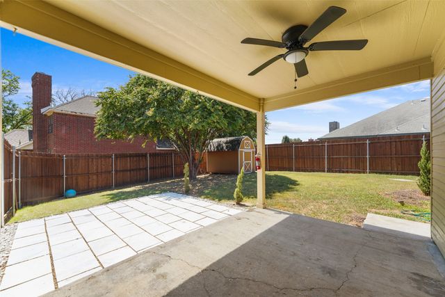 1064 The Meadows Parkway, Desoto, TX 75115