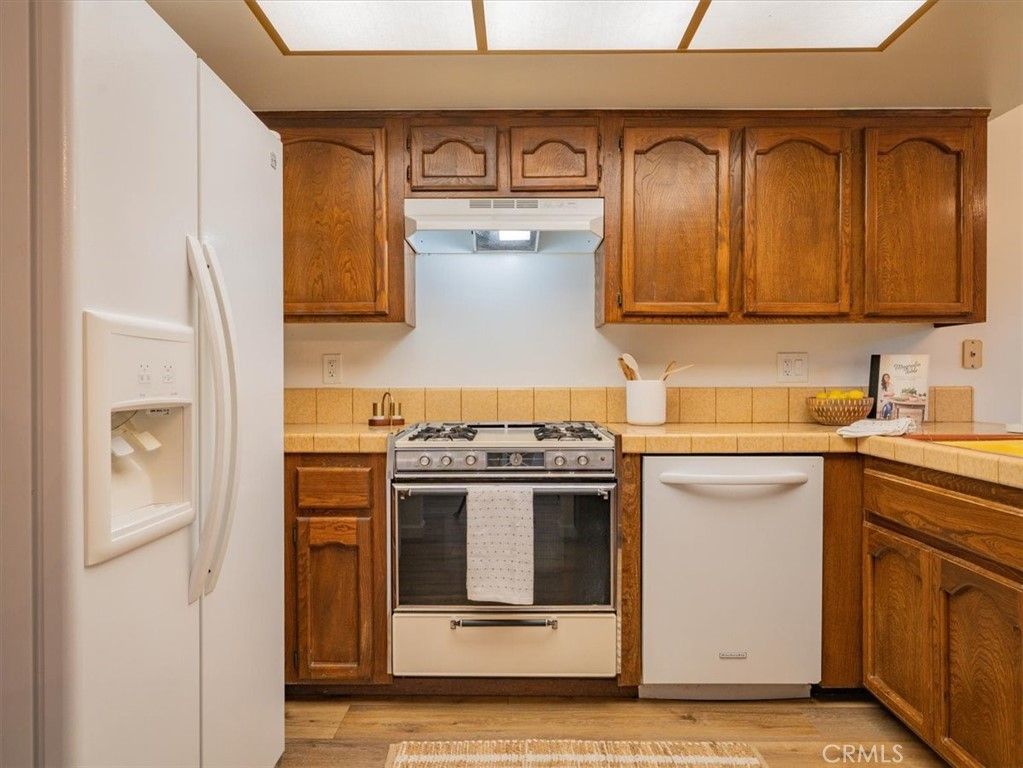 Image 14 of property listing at 470 Wilson Court, Santa Maria, CA 93455