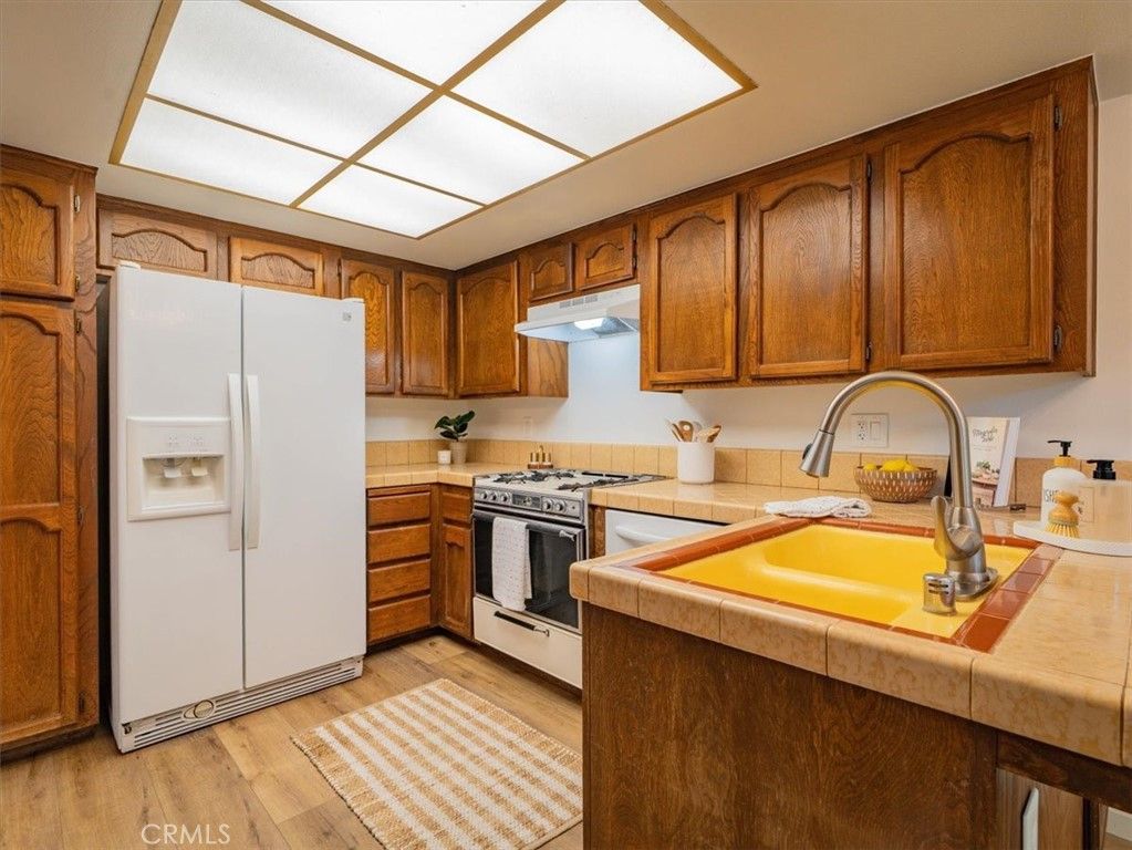 Image 16 of property listing at 470 Wilson Court, Santa Maria, CA 93455