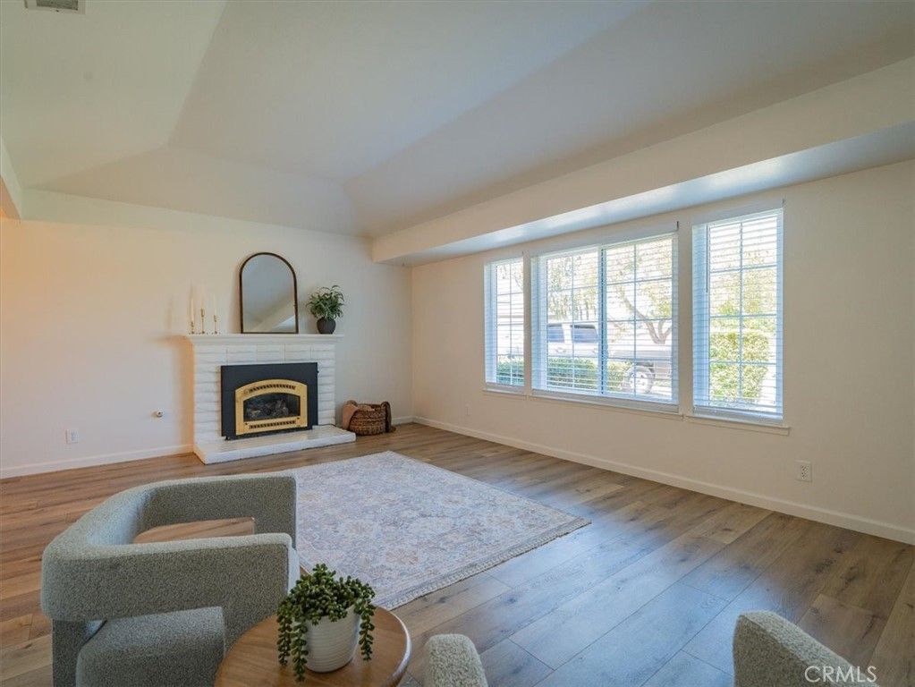 Image 6 of property listing at 470 Wilson Court, Santa Maria, CA 93455