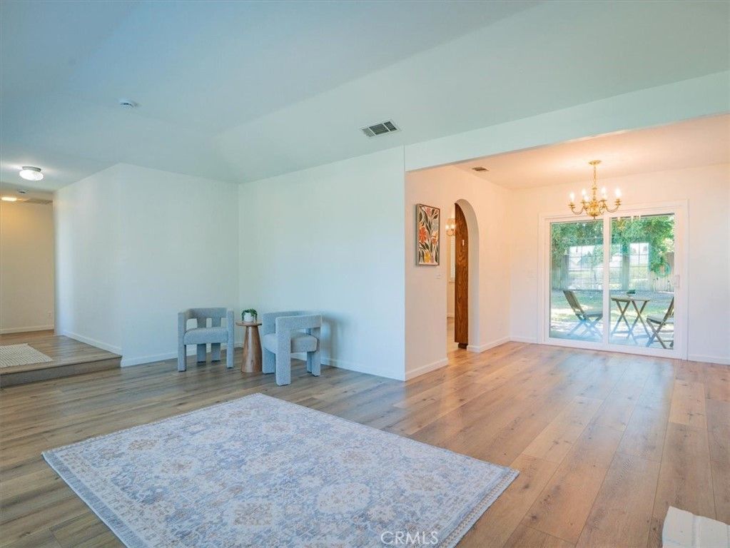 Image 8 of property listing at 470 Wilson Court, Santa Maria, CA 93455
