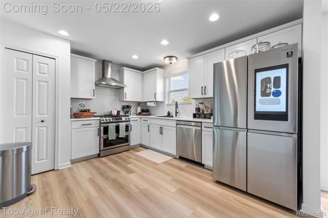 58693 Westmoore Circle, New Haven Village, MI 48048